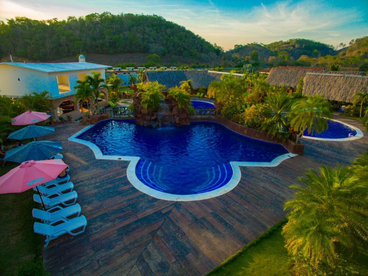 Hacienda San Vicente Hotel Flores Exterior photo
